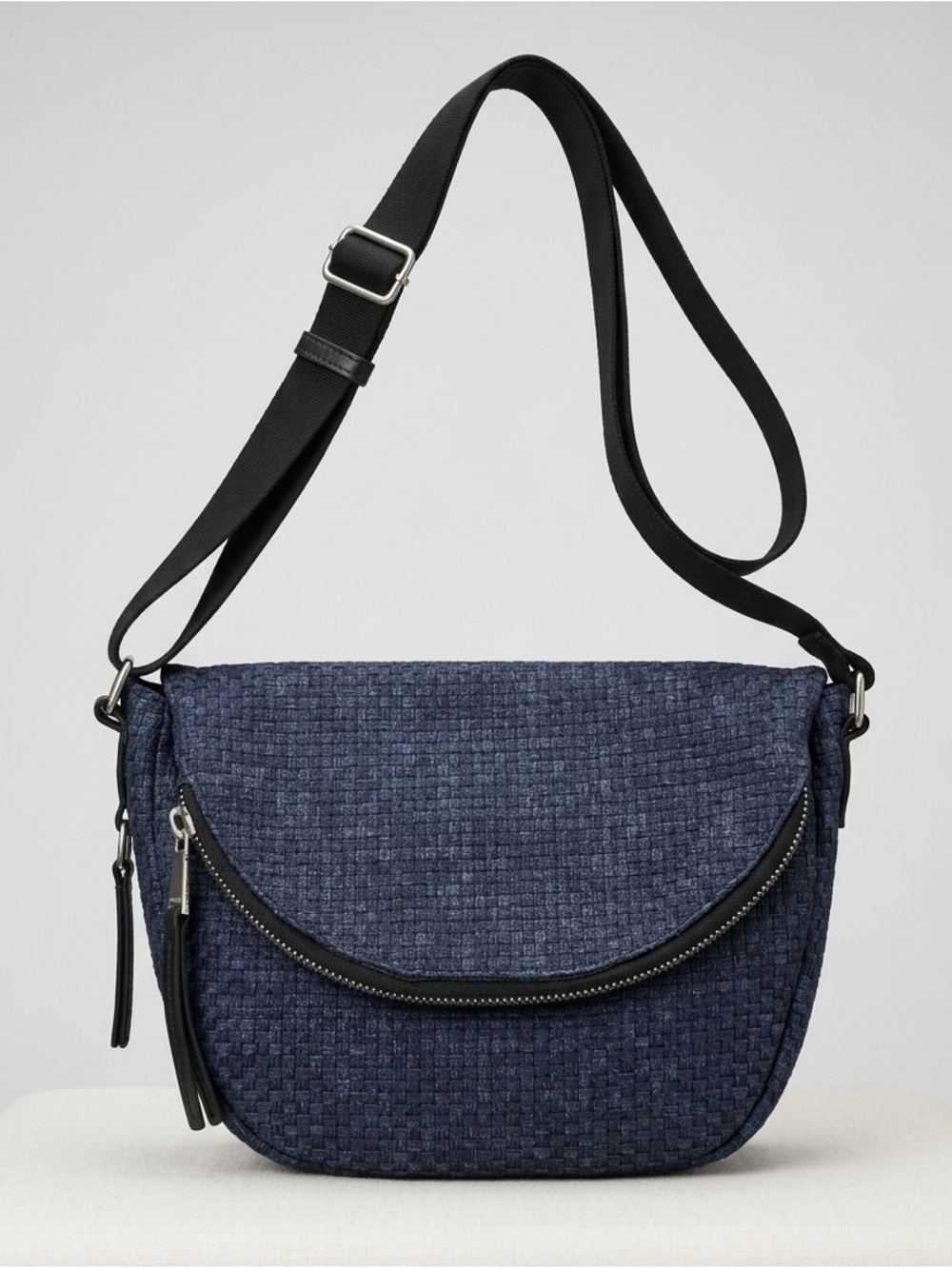 Bernie Mev New York Woven Foldover Crossbody Bag - Denim Blue / Navy - staple